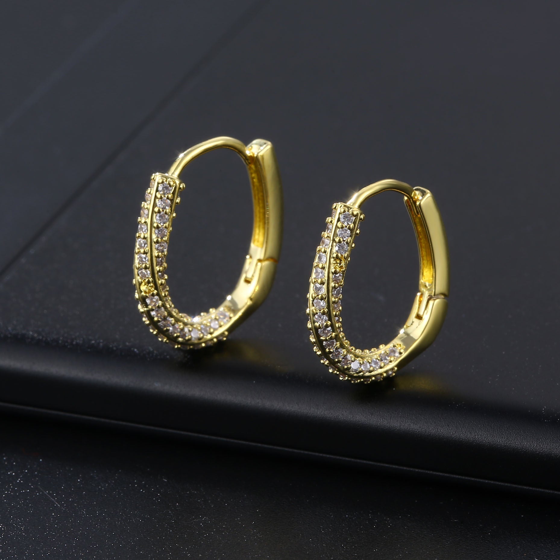 Hollow Gold Round Earrings